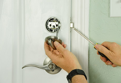 how much are the services of a locksmith in Islington